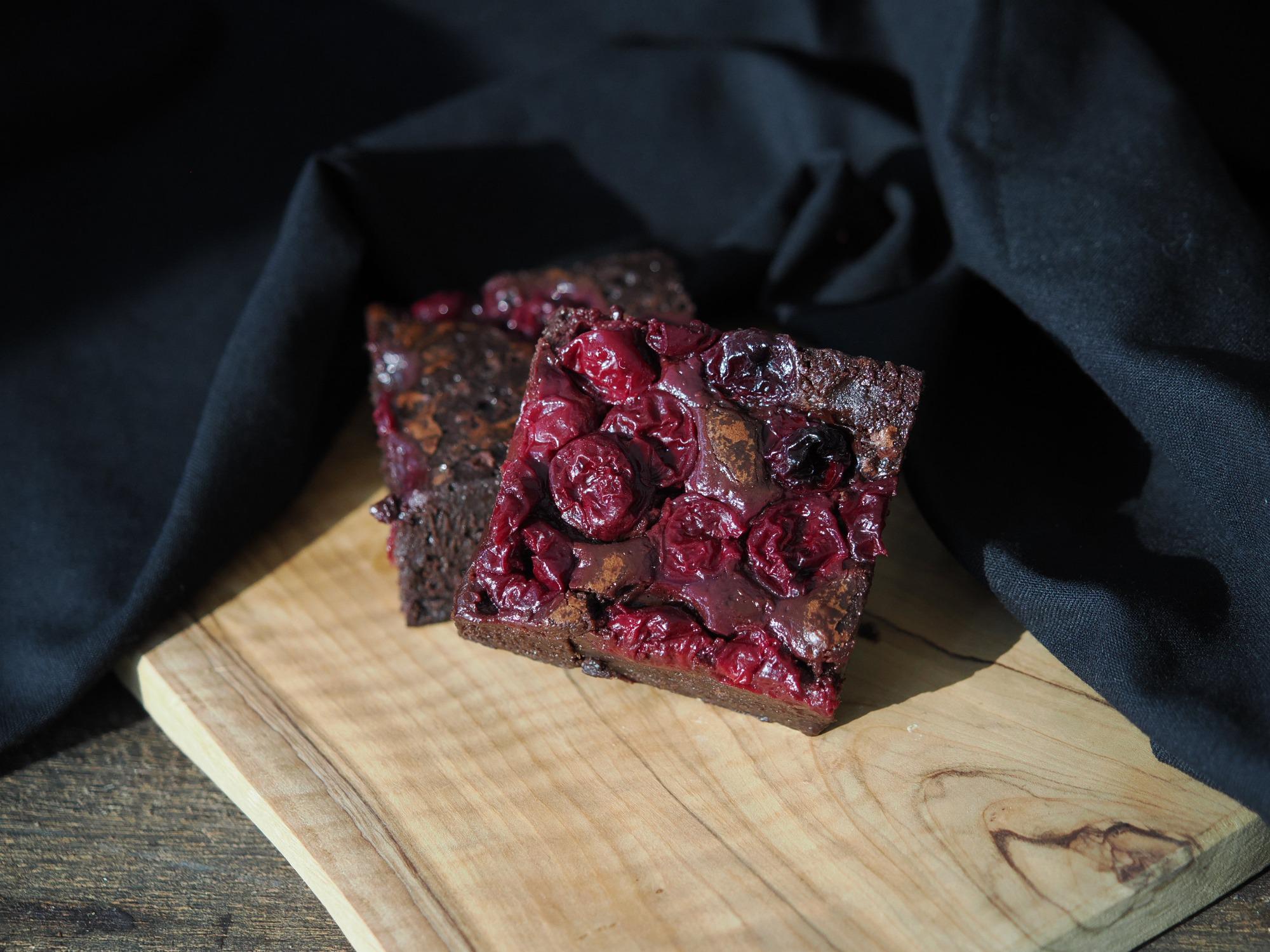 Vişneli Brownie / Dilim